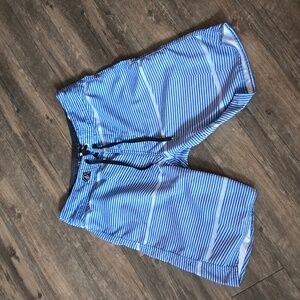 Volcom sz 30 board shorts velcro pocket